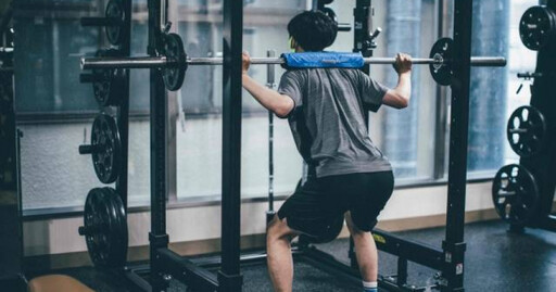 健身男連吃半個月蛋白粉 突全身無力「檢查竟是肝衰竭」