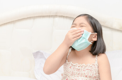 黴漿菌疫情恐大爆發，12歲以下兒童須特別注意，咳嗽症狀會拖很久，保持新冠疫情時的1習慣就能預防