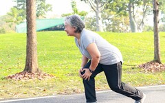 超高齡銀髮族硬舉，老人家肌力訓練沒問題嗎？