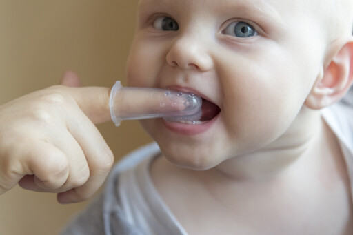 寶寶幾歲時，該學會刷牙？這個時期只須睡前清潔1次即可