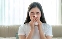 感冒→肺炎！醫示警「關鍵症狀」：有些人不咳嗽、不發燒 1招有效預防