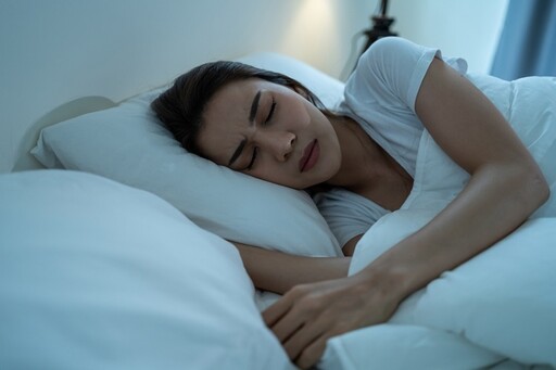 「這2種睡眠型態」致癌機率狂飆！研究示警 睡飽但日夜顛倒也是其中之一