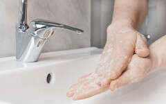 腸病毒大流行！疾管署急籲「這5個時候」務必要洗手 不少人擤鼻涕後都忘了