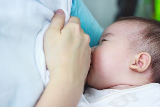 孕媽媽快看!!把握1時間餵母乳，能幫助預防卵巢癌