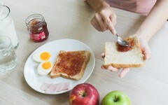 「10種早餐組合」恐害血糖暴衝、精神差！專家示警 蛋餅+奶茶、三明治+咖啡都中