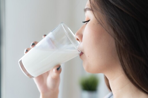 全台90%的人都缺鈣！醫激推「5類高鈣食物」：別只想到牛奶 日常1動作吸收更快