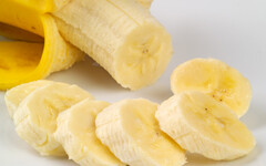 香蕉是快樂食物第一名，還能改善便秘，該如何選香蕉？營養師說選黑斑越多越醜得越好，真的這樣嗎？