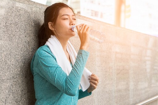 一天比一天更熱！營養師推喝「5飲品」防中暑 其中1飲料日本人最常喝，且不怕失眠