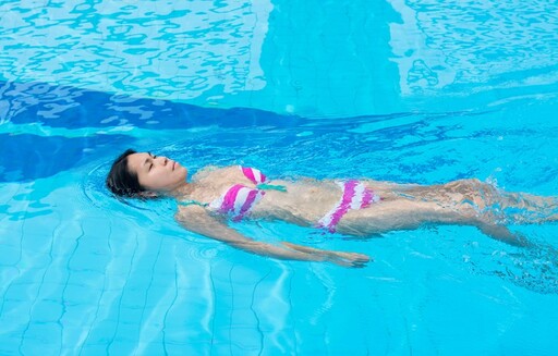 得了尿道炎還可以游泳、玩水嗎？醫師解答 1招避免感染惡化
