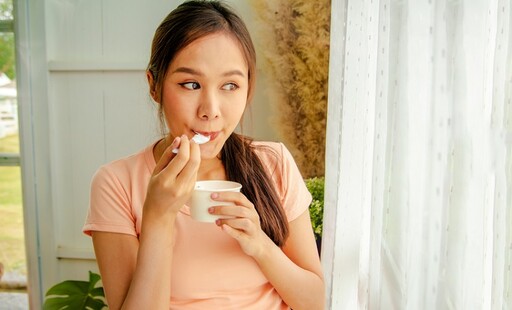 天熱吃冰，中醫師叮嚀「4件事」防損健康！ 最好在O時間前吃完 、喝1茶飲助消化