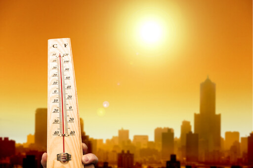 大暑日各地持續高溫，新北桃園恐出現38度極端高溫，透過刮痧解暑氣，但務必遵守5件事
