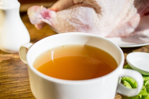不要以為夏天就不會感冒，中醫表示喝碗這種湯，可緩解感冒不適