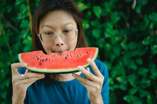 夏天解暑「醫超推4食物」必吃！ 1水果吃太多小心狂拉肚子