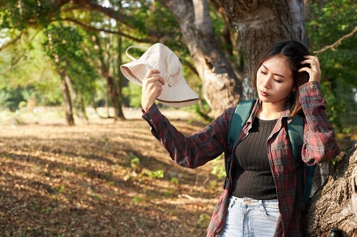 今「立秋」小心秋老虎！ 中醫叮嚀「保養4重點」：多吃這1口味食物有助潤肺