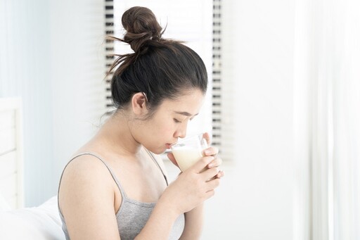 吃「6類食物」幫身體排毒！蛋黃、酪梨入列 營養師推薦：地瓜要吃這1色