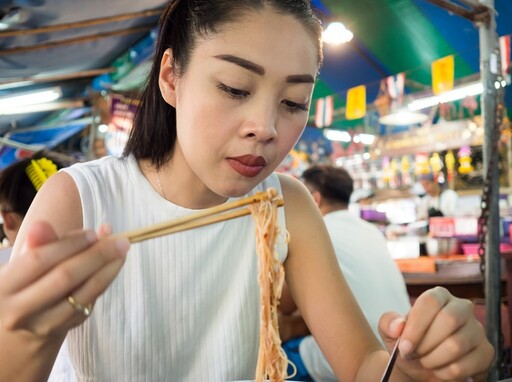 醫點名「10個習以為常的行為」都在摧毀你的大腦！ 愛吃米飯、白麵上榜