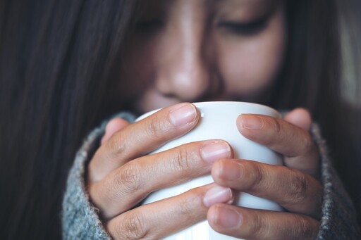 常手腳冰冷，中醫師大推「6類溫補食物」必吃！ 紅糖、馬鈴薯上榜