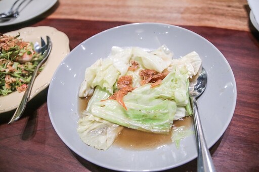 天冷狂噴嚏又咳不停！營養師大推「18種白色食物」潤肺消炎 大蒜、馬鈴薯上榜