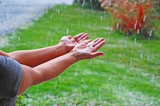 北部深夜雷雨夾帶冰雹！氣象署解釋原因 這些季節最常發生