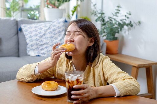 總是忍不住想吃甜？ 專家授「戒糖秘訣」：不再暴食、愈吃愈上癮