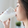 喝牛奶就拉肚子？認識乳糖不耐症 咖啡加牛奶更易腹瀉