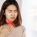 不只用嗓過度！醫揭「聲帶長繭3大原因」常被忽略 過敏性鼻炎、胃食道逆流都是元凶