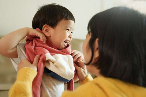 換季孩子特別容易感冒？醫曝「4大主因」 做好這6件事不再變天就感冒