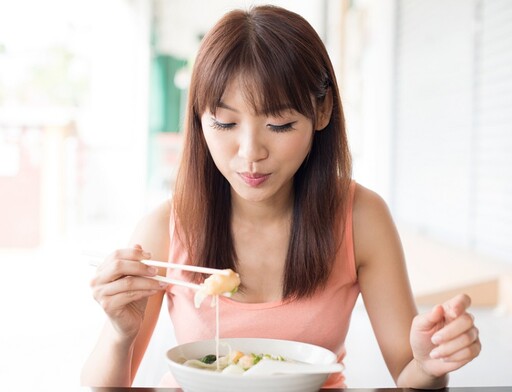 怎麼吃都不胖？醫示警「4種跡象」別輕忽 小心是代謝出問題了
