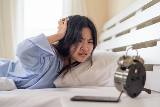 「5題自測」你是否有報復性熬夜傾向！覺得Me Time很重要就是警訊之一 醫教3招改善