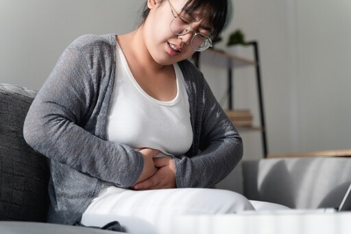 胃潰瘍「4種痛」常被誤會心臟病！醫示警 半夜痛醒別輕忽