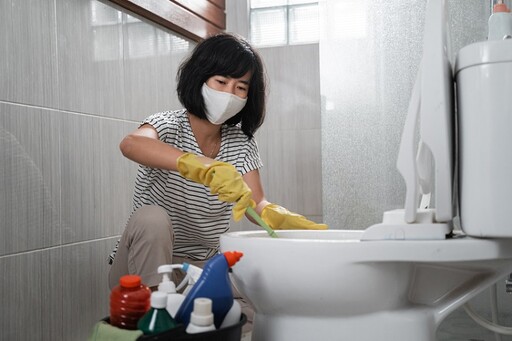 手腕痛、虎口痠，小心是媽媽手發作！醫教「4招」快速舒緩 第1點超多人忽略