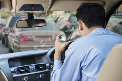 一塞車就暴怒、狂按喇叭？醫揭「路怒症常見徵兆」 教你怎麼避免情緒失控