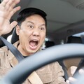 一塞車就暴怒、狂按喇叭？醫揭「路怒症常見徵兆」 教你怎麼避免情緒失控
