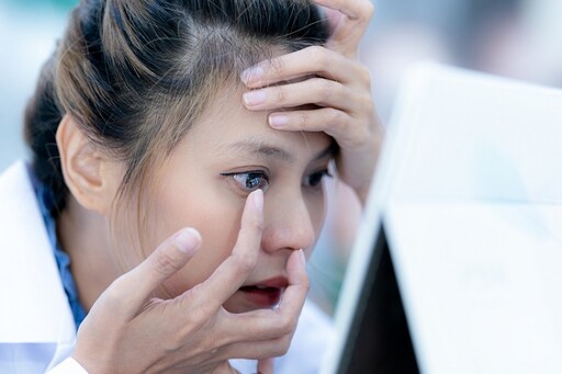戴角膜塑型片就不會近視？眼科醫揭真相 5大事實你一定要知道