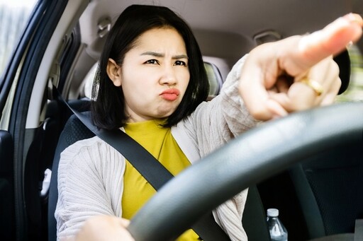開車遇塞車就怒罵？醫授「4招情緒急救法」防路怒症上身 這類音樂最有幫助