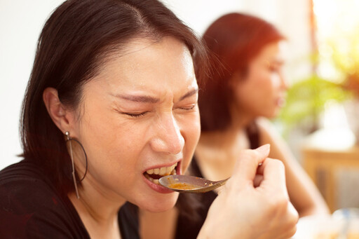 醫示警「10種吃飯方式」讓你愈吃愈短命！ 第5個超多人都中