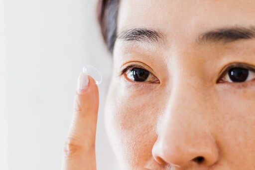 成人能戴角膜塑型片嗎？ 眼科醫曝「4大好處」：乾眼症、3C族都受益