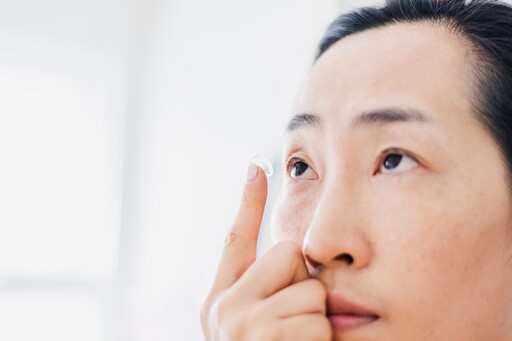 「戴一晚角膜塑形片塑形片，白天換隱眼」可以嗎？醫解答 小心害眼睛缺氧、感染