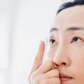 「戴一晚角膜塑形片塑形片，白天換隱眼」可以嗎？醫解答 小心害眼睛缺氧、感染