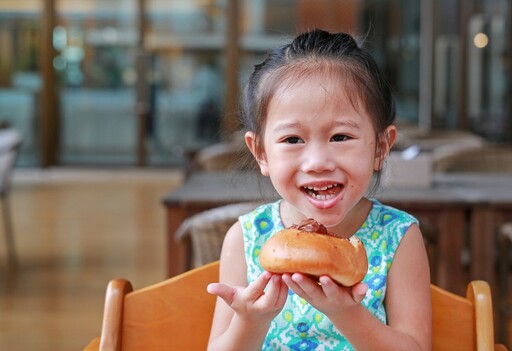 孩子長不高？專家曝「先停這2樣食物」試試看 早餐別再給牛奶＋吐司