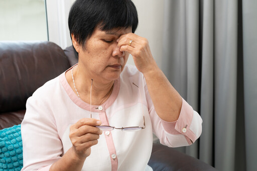 近視雷射後又近視？醫揪「3大主因」：年輕人、高度近視更要注意 補救這樣做