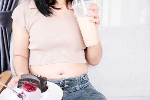 改善脂肪肝必喝「這3款茶飲」！中醫師大推 健脾化濕、降脂消腫一次到位