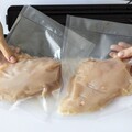 吃即食雞胸肉要小心！專家曝「保存關鍵」：錯了恐中毒 加熱後更安全