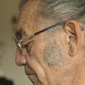 為什麼鬢角比頭頂先白？醫揭「3大原因」 壓力大也中招