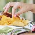 零食包裝寫「反式脂肪0」真的沒有嗎？ 醫揭「背後陷阱」：天天吃還是會累積