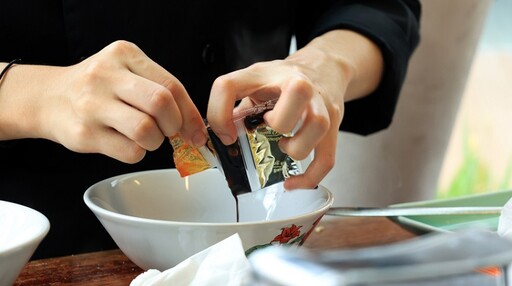 泡麵加蛋更營養？專家示警「這1種蛋」恐害掉髮又禿頭 超多人愛吃