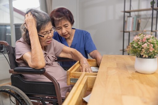 照護失智長輩吃飯難題 營養策略因人而異