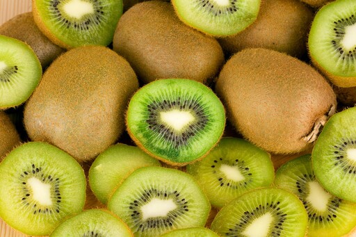 中秋烤肉吃太多？營養師提醒：餐後一顆這種水果，助消化、護腸道