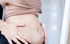 小腹怎麼都瘦不下來？營養師揭「4警訊」恐是荷爾蒙失衡害的 咖啡最好少喝