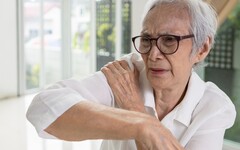 醫揭「慣性脫臼」5大成因！先天體質也可能中 教你4招讓關節更穩